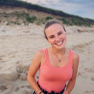 Meet your Posher, Zoe